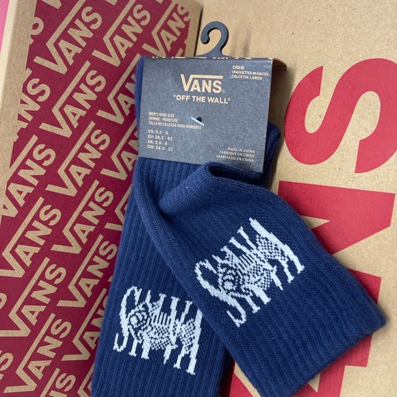 VANS "Off The Wall" socks 
New with the tag authentic Vans socks (1 pair) - Picture 5 of 16